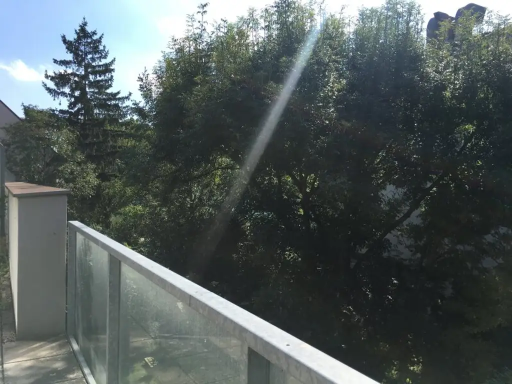 Moderne 3 Zimmerwohnung nähe Schloss Hetzendorf ruhe Lage Terrasse +Stellplatz