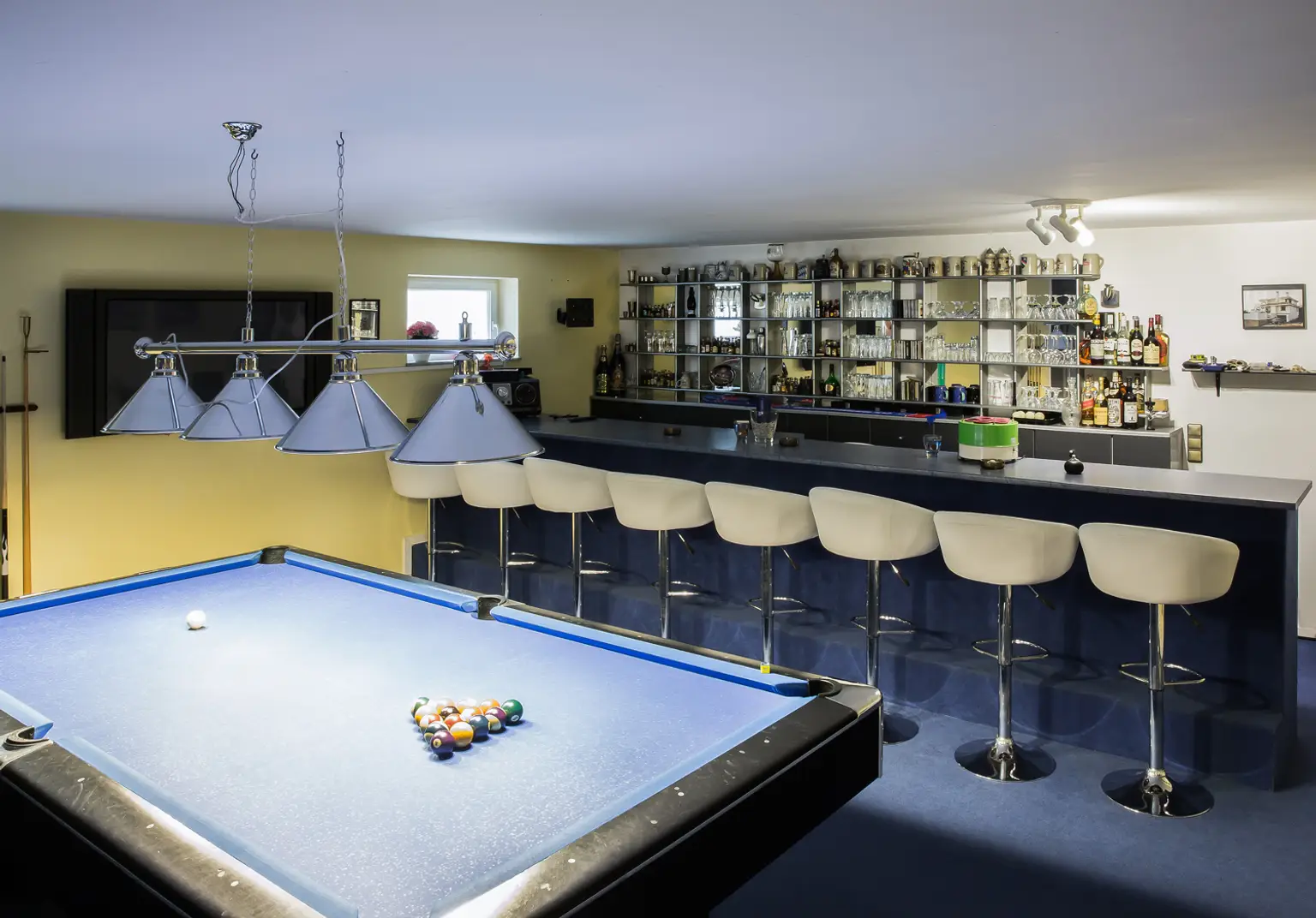 Bar -Billardraum