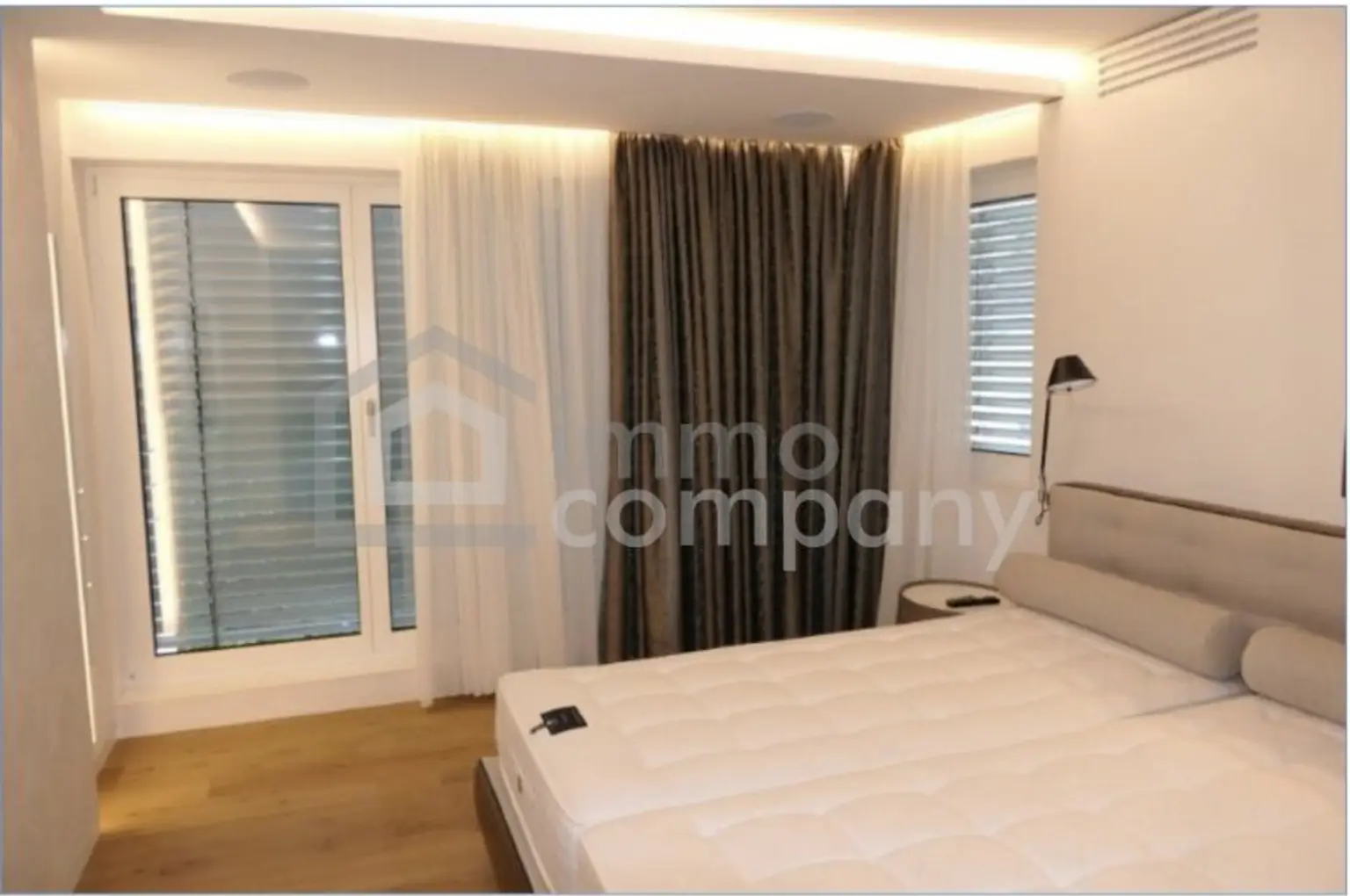 Elegante 4-Zimmer-Wohnung in 1180 Wien: Top-Ausstattung, 2 Balkone, Garage!