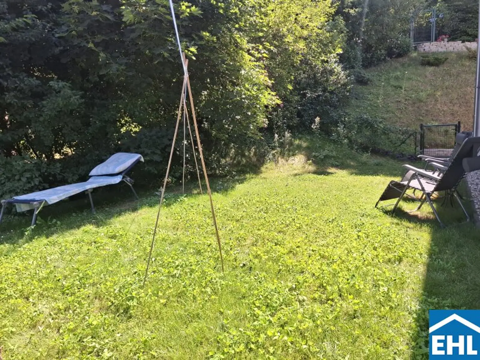 Wohnerlebnis mit traumhaftem Ausblick und uneinsehbarem Garten