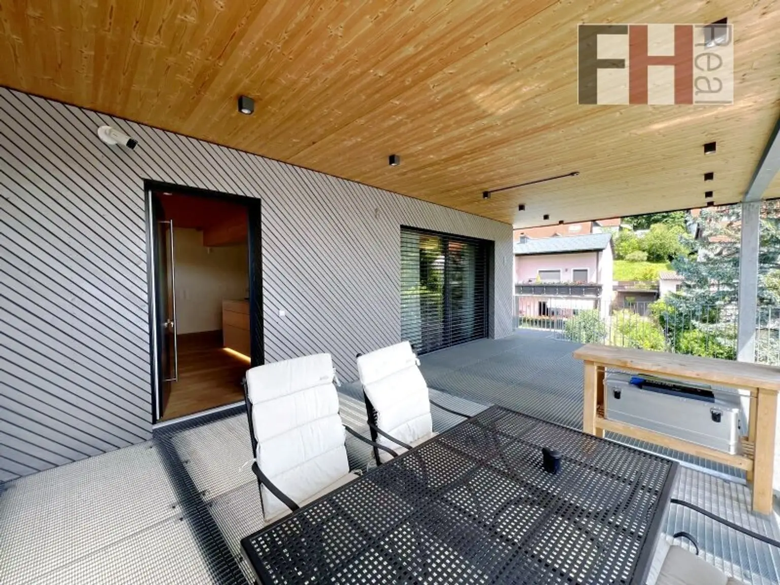 Moderne Gewerbeliegenschaft mit stylischer Wohneinheit inkl. Pool on Top! Bauland Kerngebiet! Vielfältige Nutzungsmöglichkeiten > Geschäftslokal, Büro, Praxis, Mobilitätscenter, KFZ!