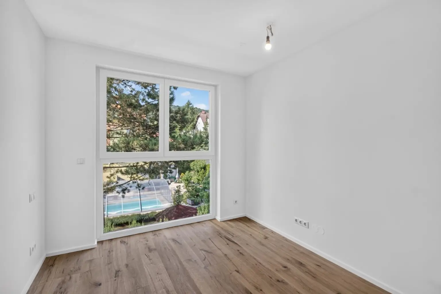 J | THE GREEN 15 ++  ZWEI ZIMMER mit BALKON im DG | Prima Service Immobilien