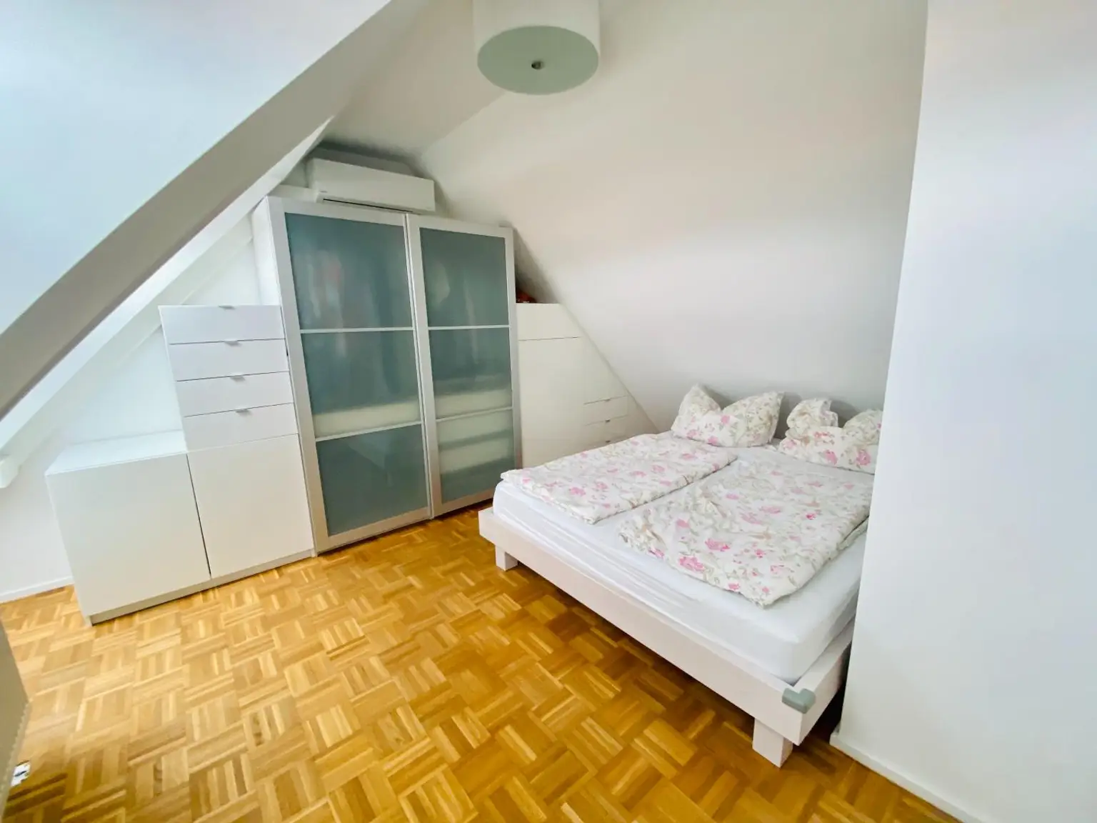 Über den Dächern + 3.000m2 Hofgarten