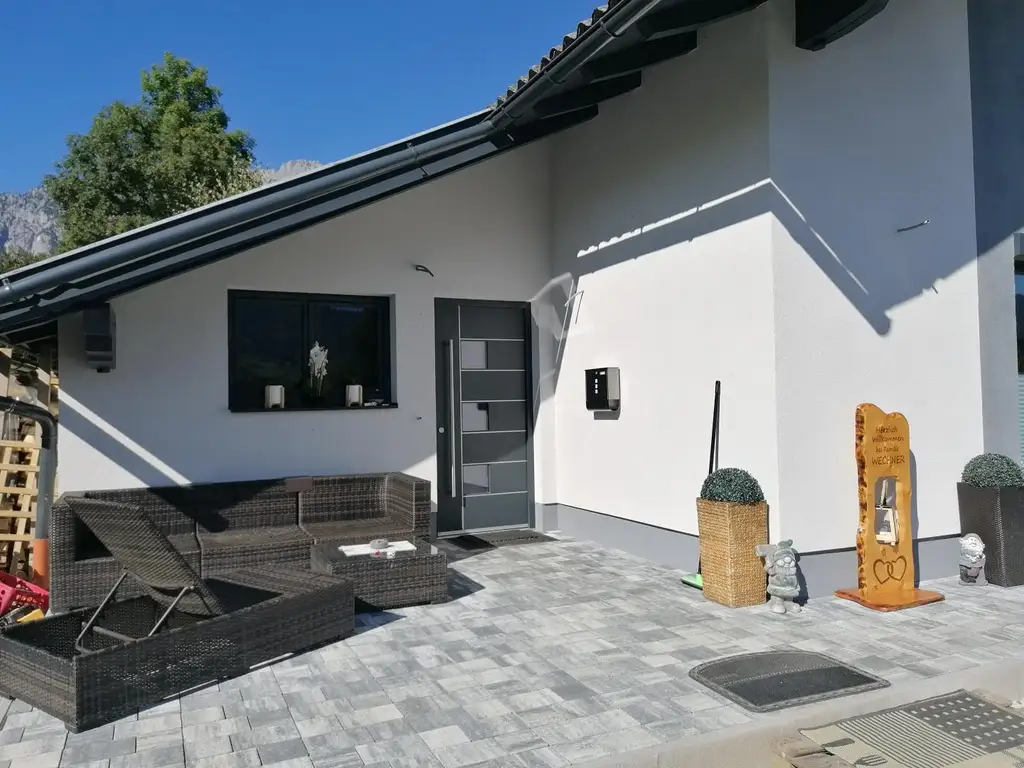 "Ankommen & Aufatmen – Ihr Zuhause mit Bergblick & Ruhegarantie"!