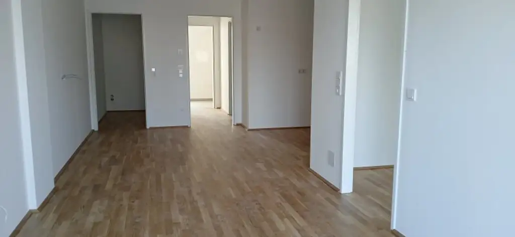 ERSTBEZUG - NEUBAU - Wunderschöne Wohnungen mit eigenem Tiefgaragenplatz im Stadtteil Neustadt