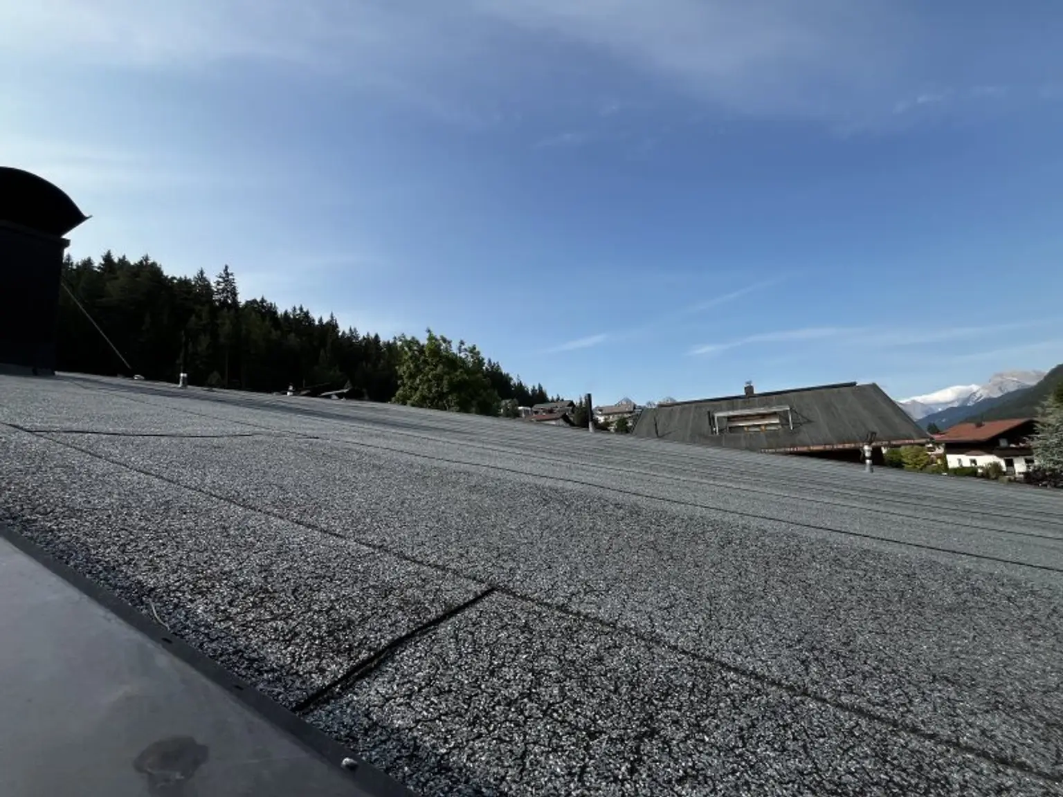 WOHNPERLE in Seefeld: 104m² große 4-Zimmerwohnung mit TIROLER ZIRBENSTUBE und 3 Balkonen fußläufig zum Skigebiet!