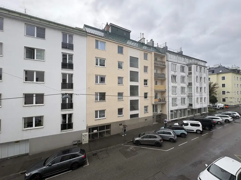 Moderne 3-Zimmer-Wohnung mit Balkon in ruhiger Seitengasse - nächst Krottenbachstraße