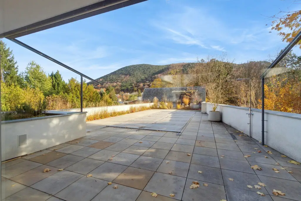 Exklusive Luxusvilla in absoluter Ruhelage mit Pool!