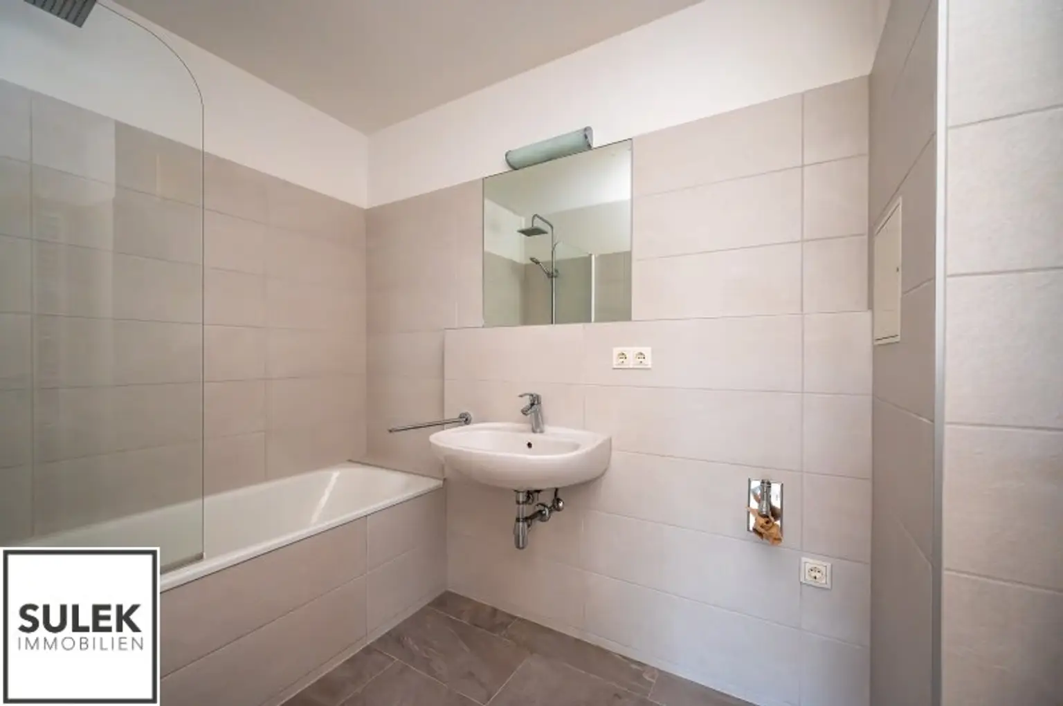 Gut geschnittene 2 Zimmer Neubauwohnung mit Grünblick auf den Schubertpark!