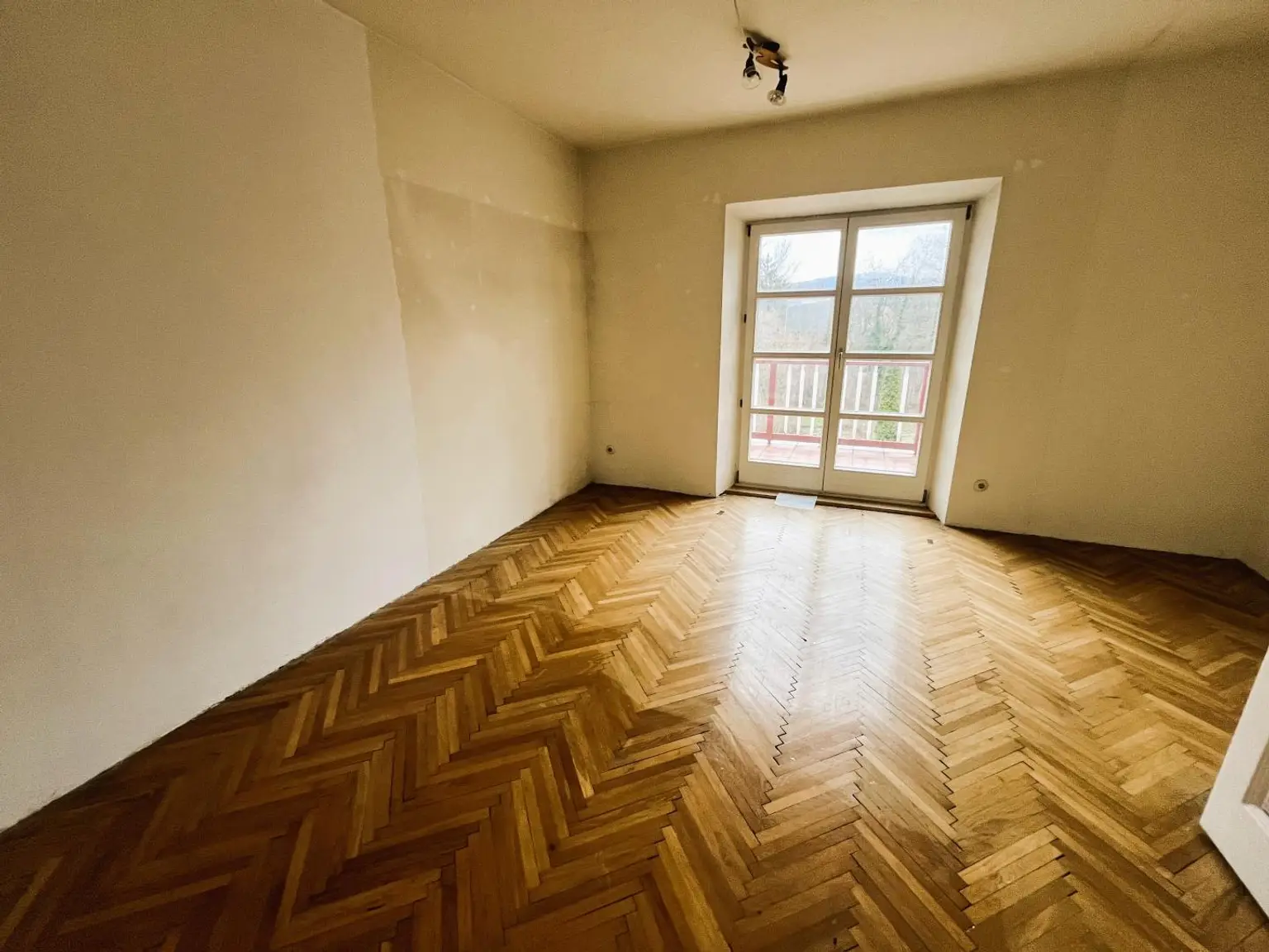 Zimmer mit Zugang zur Terrasse