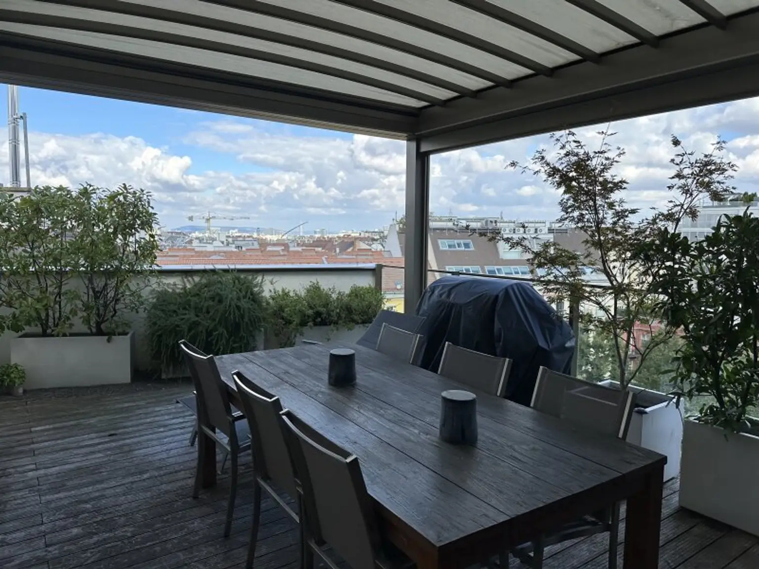Luxuriöse Dachterrassenwohnung im Botschaftsviertel