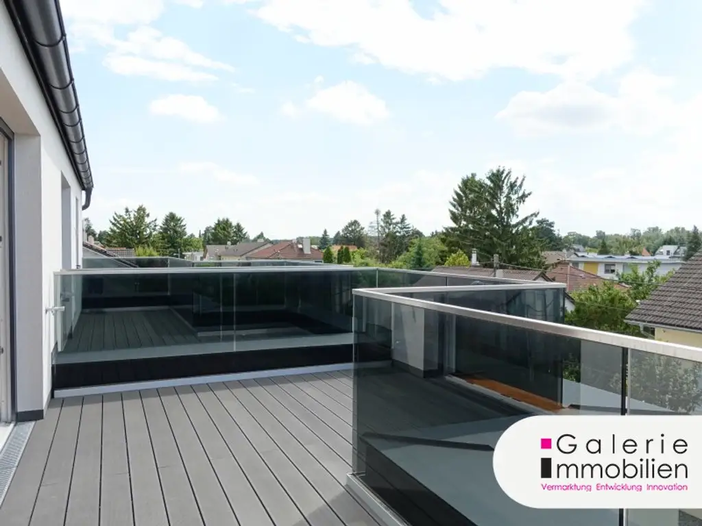 Erstbezug: Sehr schöne, helle und ruhige Doppelhaushälfte (links) mit 4 Zimmern, Eigengarten und Panoramablick-Dachterrasse!