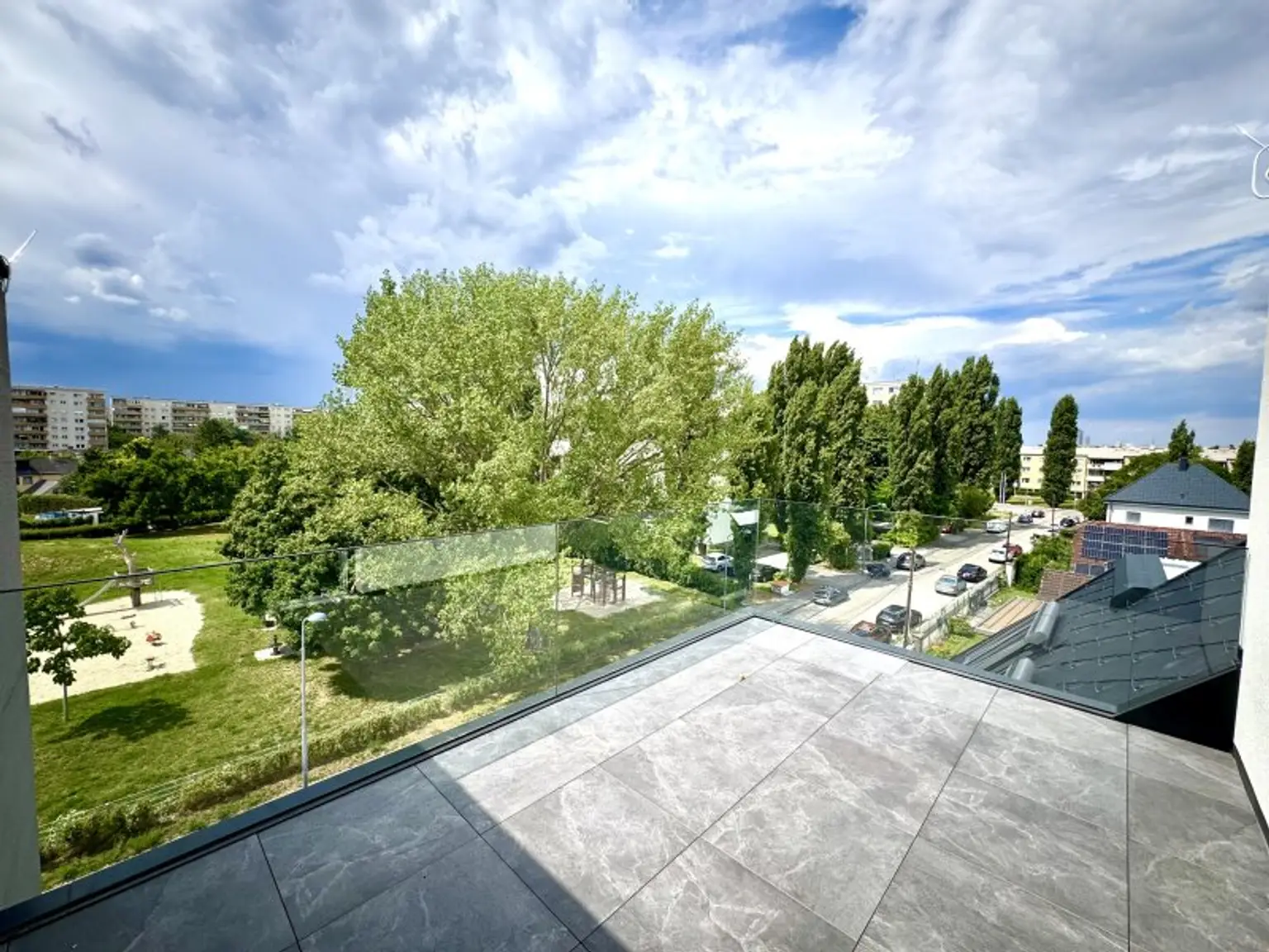 PENTHOUSE LIVING - 5 TERRASSEN - AUSBLICK - WÄRMEPUMPE - DECKENKÜHLUNG - NÄHE U1!