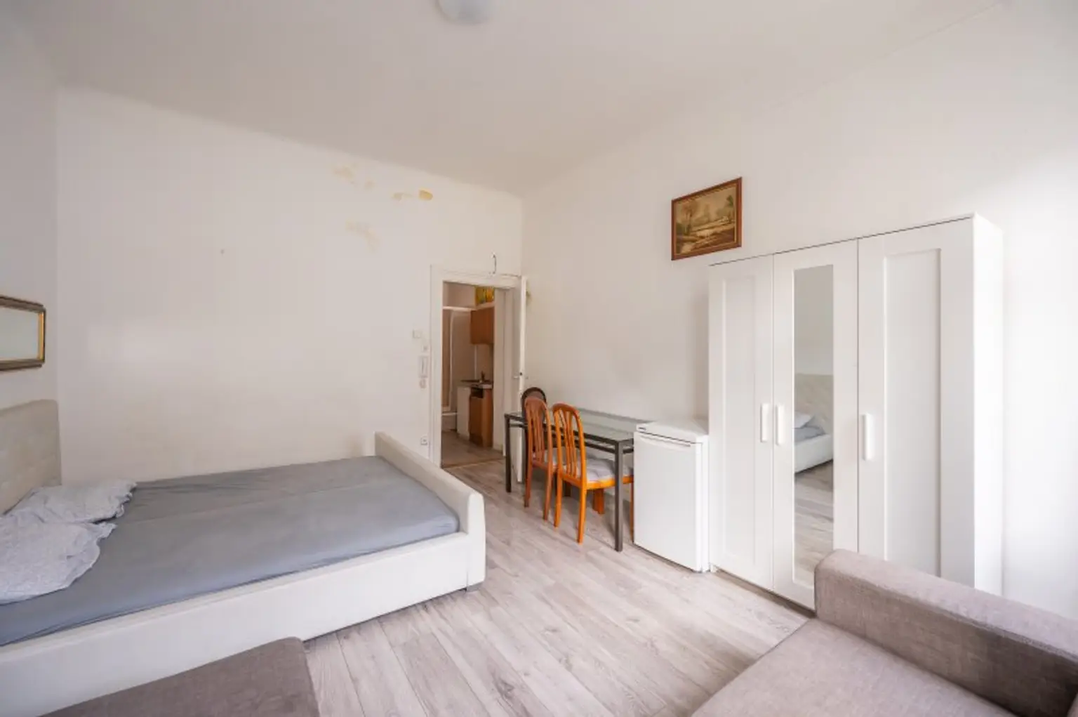 ++NEU++ sanierungsbedürftige 1-Zimmer Altbauwohnung zum Selbstverwirklichen!