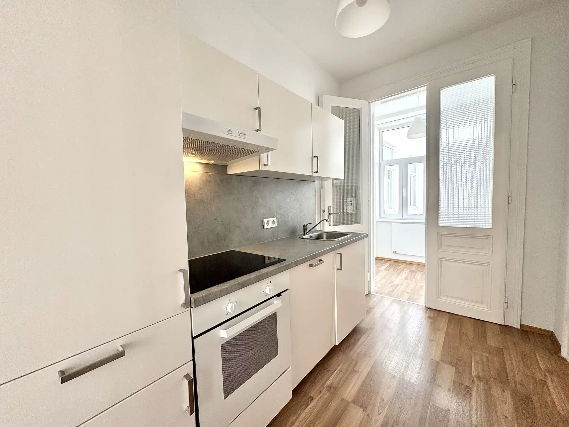 20251118_102940830_iOS