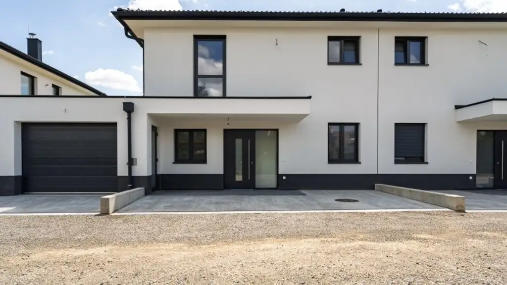 Liebe auf den ersten Blick in Weikendorf! Tolle Lage, Schlüsselfertig!