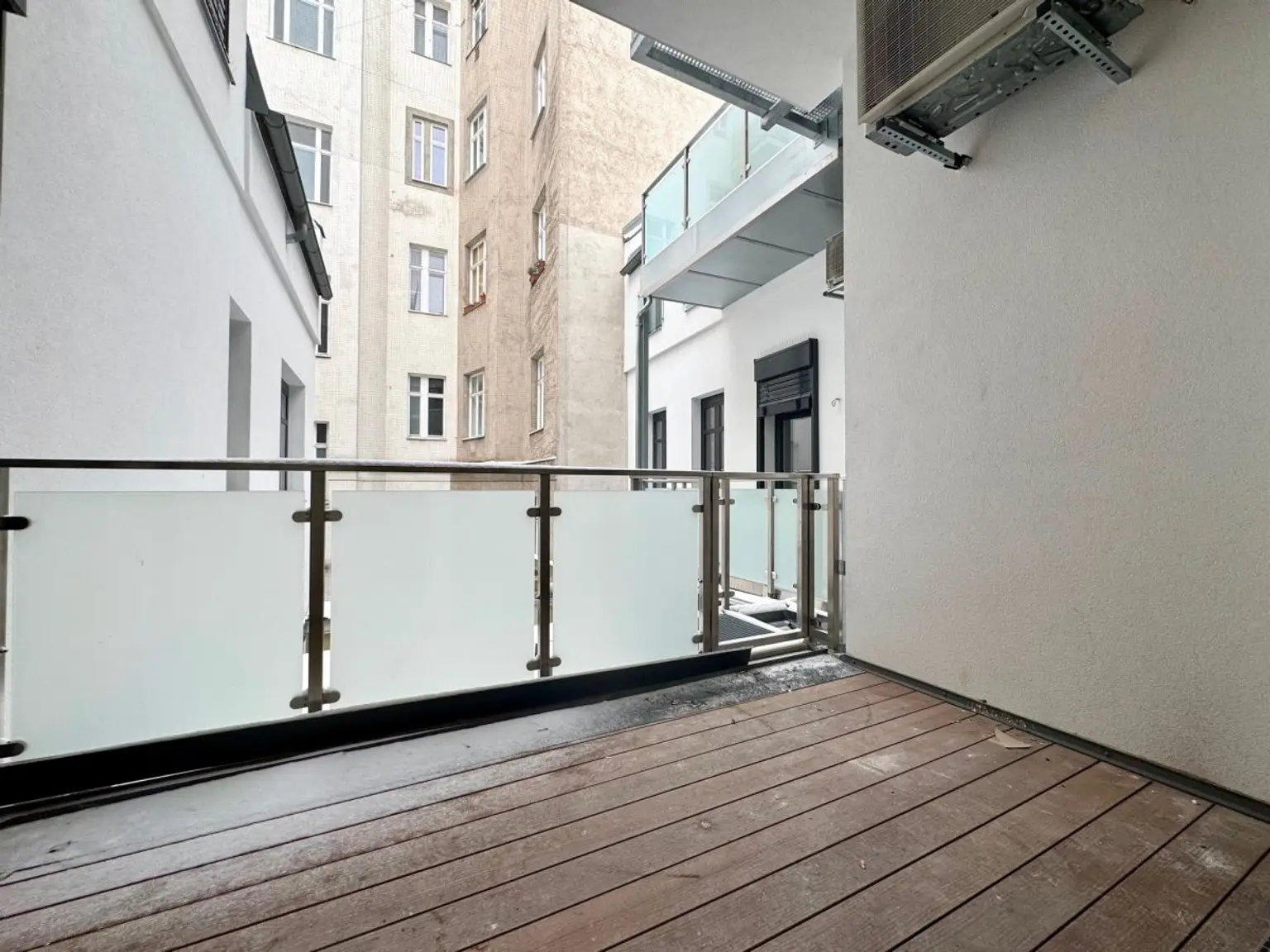 5 | ++ Exklusives UNIKAT ++ Traumhafte Wohnung mit ALTBAUCHARME | Prima Service Immobilien