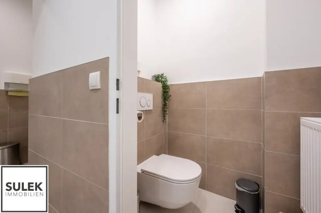 Ihr neuer Unternehmenssitz: Modernes Büro/ Praxisgebäude in Mödling mit Top-Anbindung