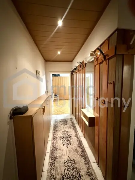 3-Zimmer-Wohnung mit Loggia in U-Bahn Nähe!