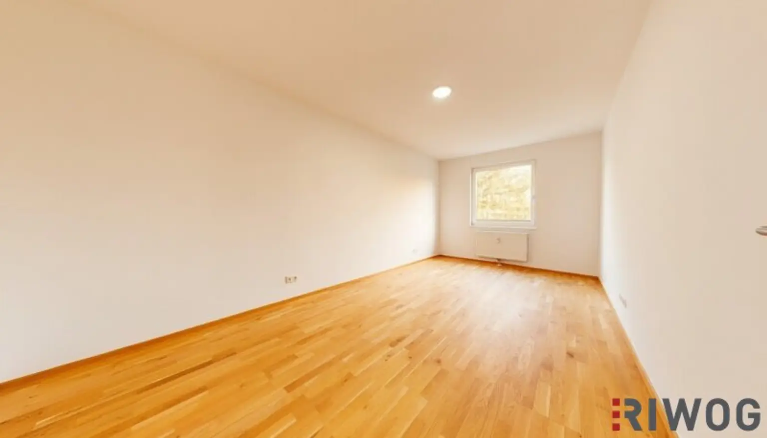 ERSTBEZUG nach Sanierung I 4 Zimmer Wohnung mit Loggia in Ruhelage I Tischler Küche mit Siemens Geräte inklusive I 360° Rundgang