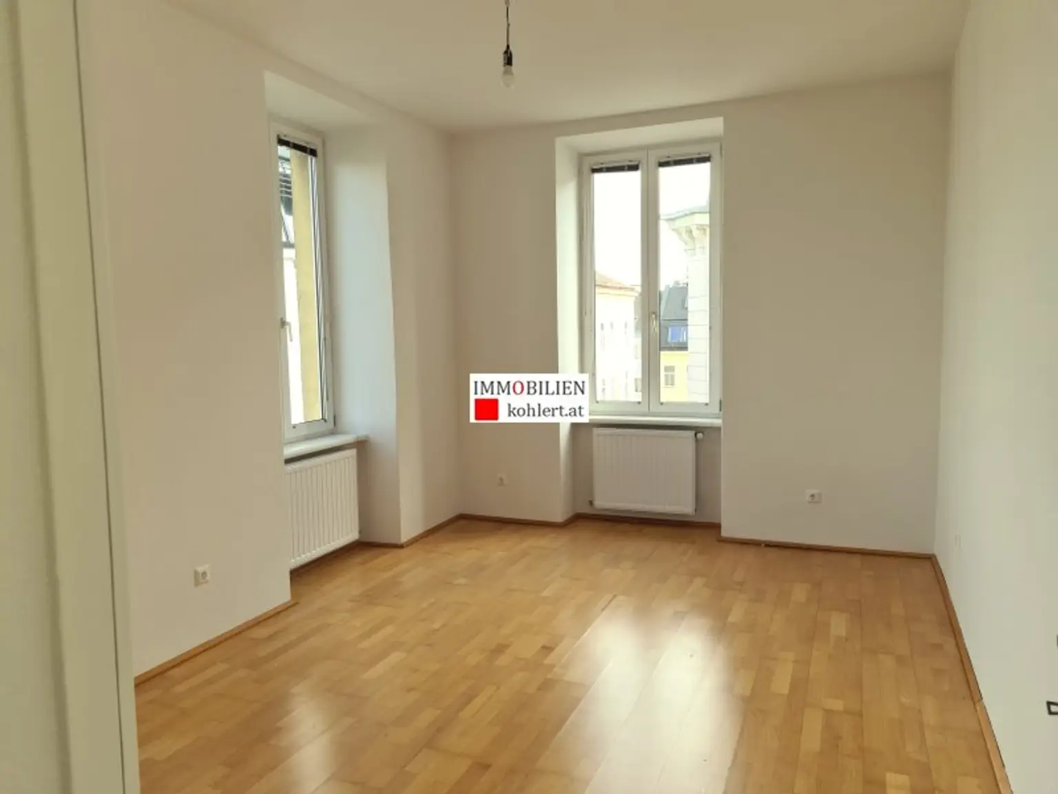 GELEGENHEIT, 3-ZIMMERWOHNUNG MIT FERNBLICK UND ZENTRALE LAGE