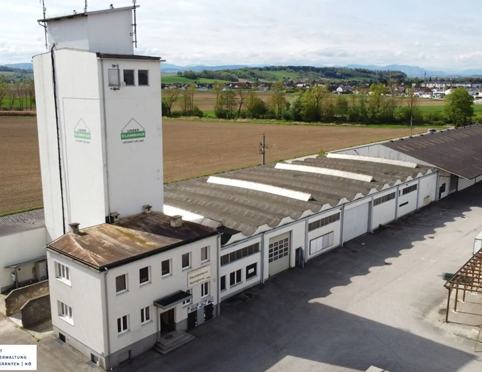 Großzügige Industriehalle in St. Valentin - 1311 m² zur Miete für Ihre Geschäftsideen, inkl. Büroräume auf 2 Etagen