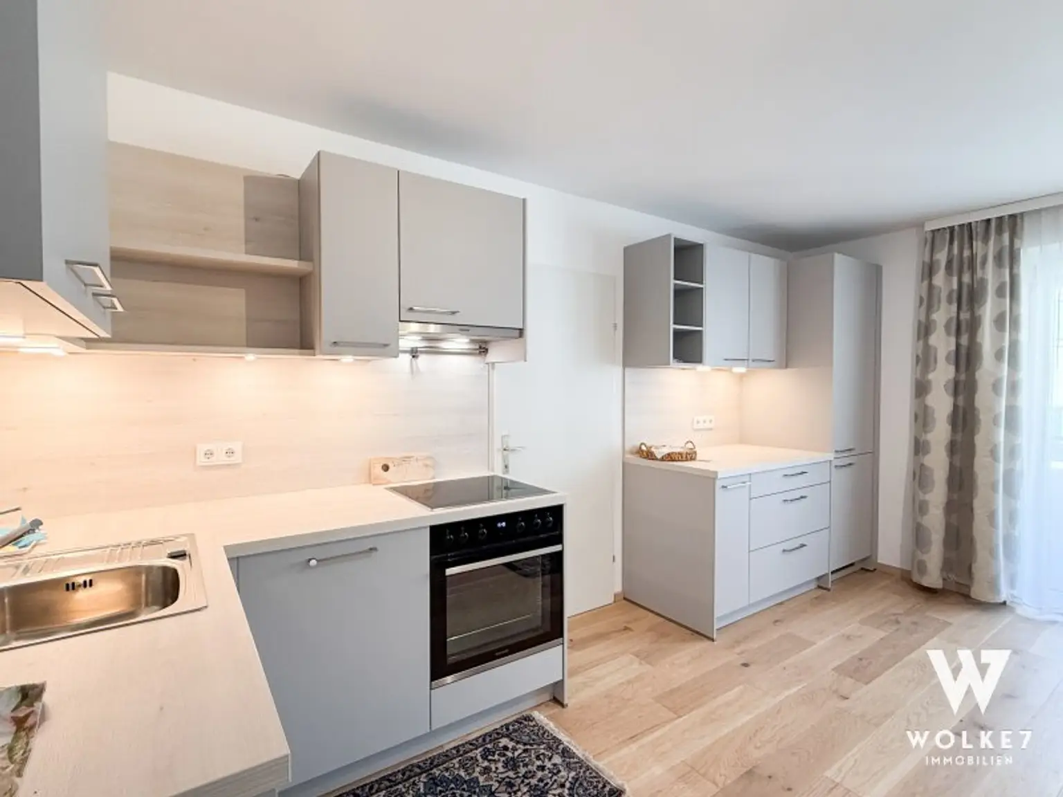 Top-sanierte 3-Zimmer-Wohnung mit Loggia, Sauna & Fitnessraum in 1130 Wien I Nähe U4