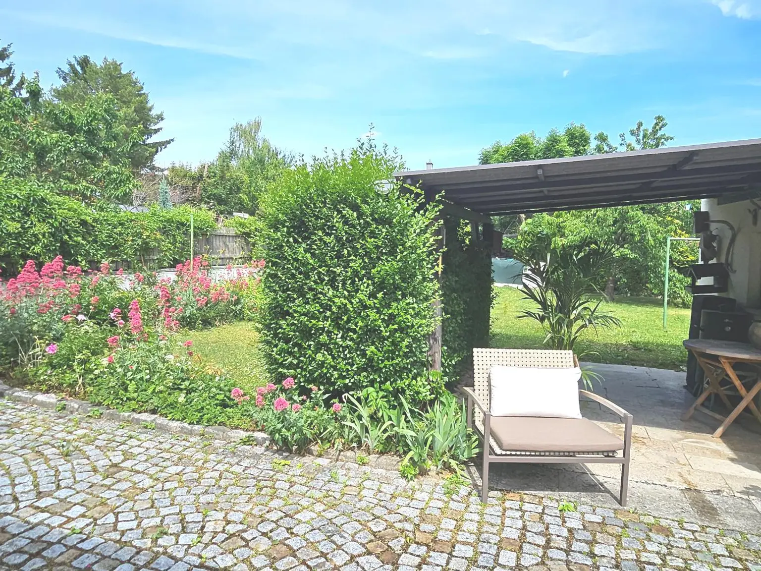 Garten / Carport
