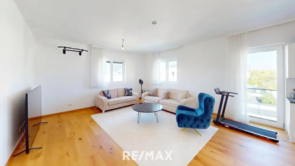 REPRÄSENTATIVE TRAUMVILLA IN BESTLAGE VON HIMBERG NÄHE WIEN & U1