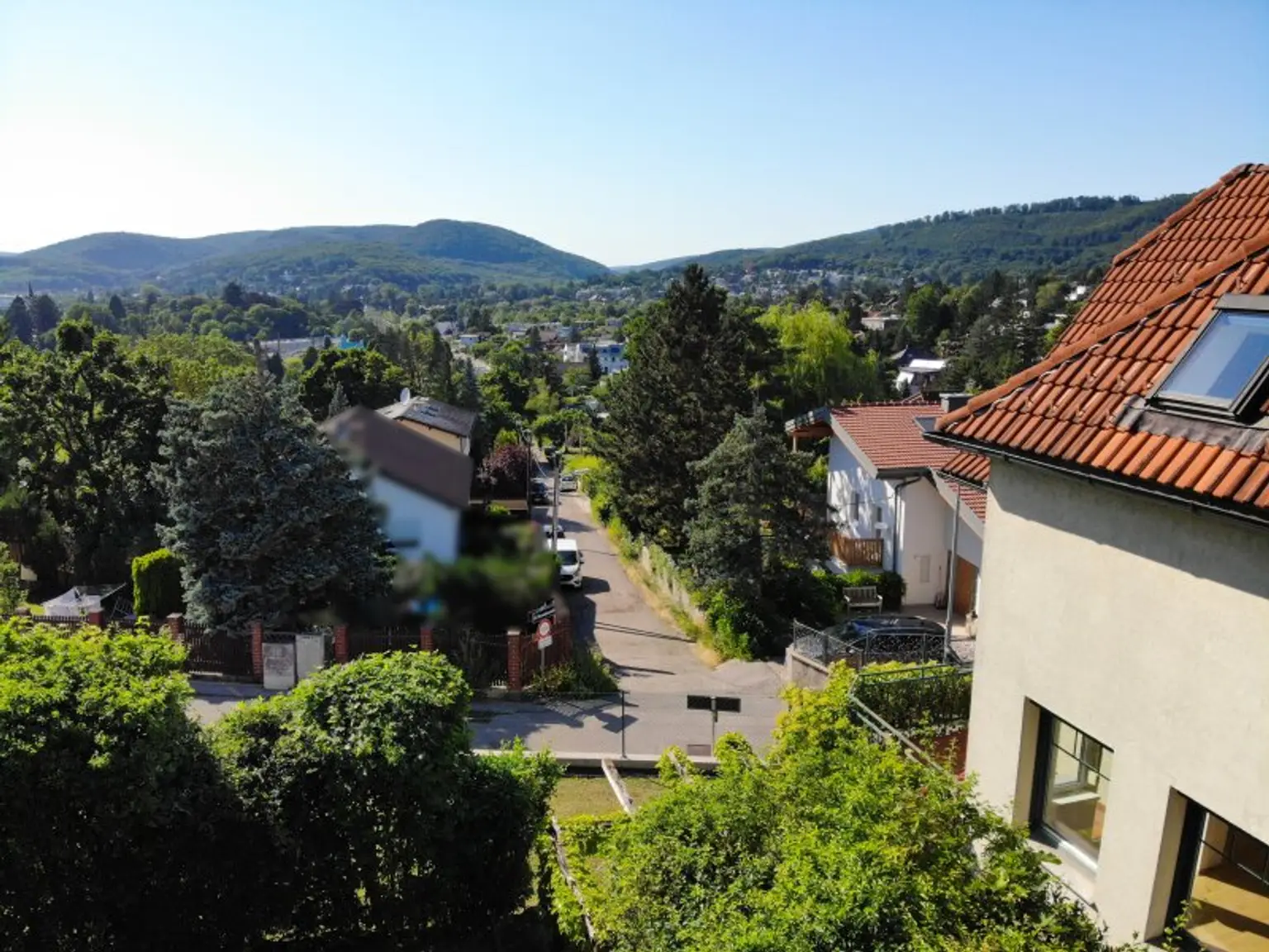 Traumlage am Wolfersberg – Einfamilienhaus mit unverbaubarem Weitblick