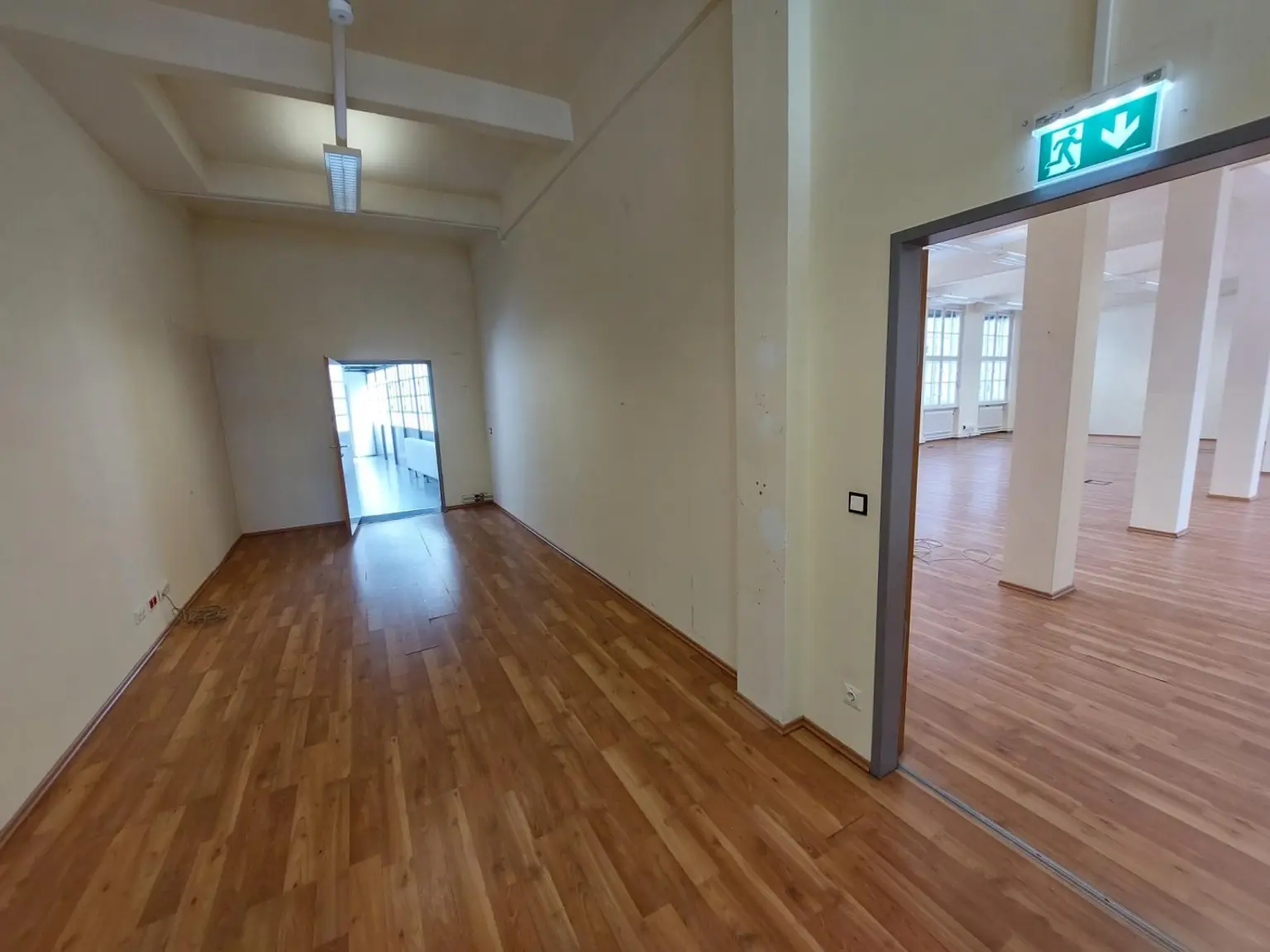 Blick von 3.17D Richtung Rauchersteg+Büro 3.17