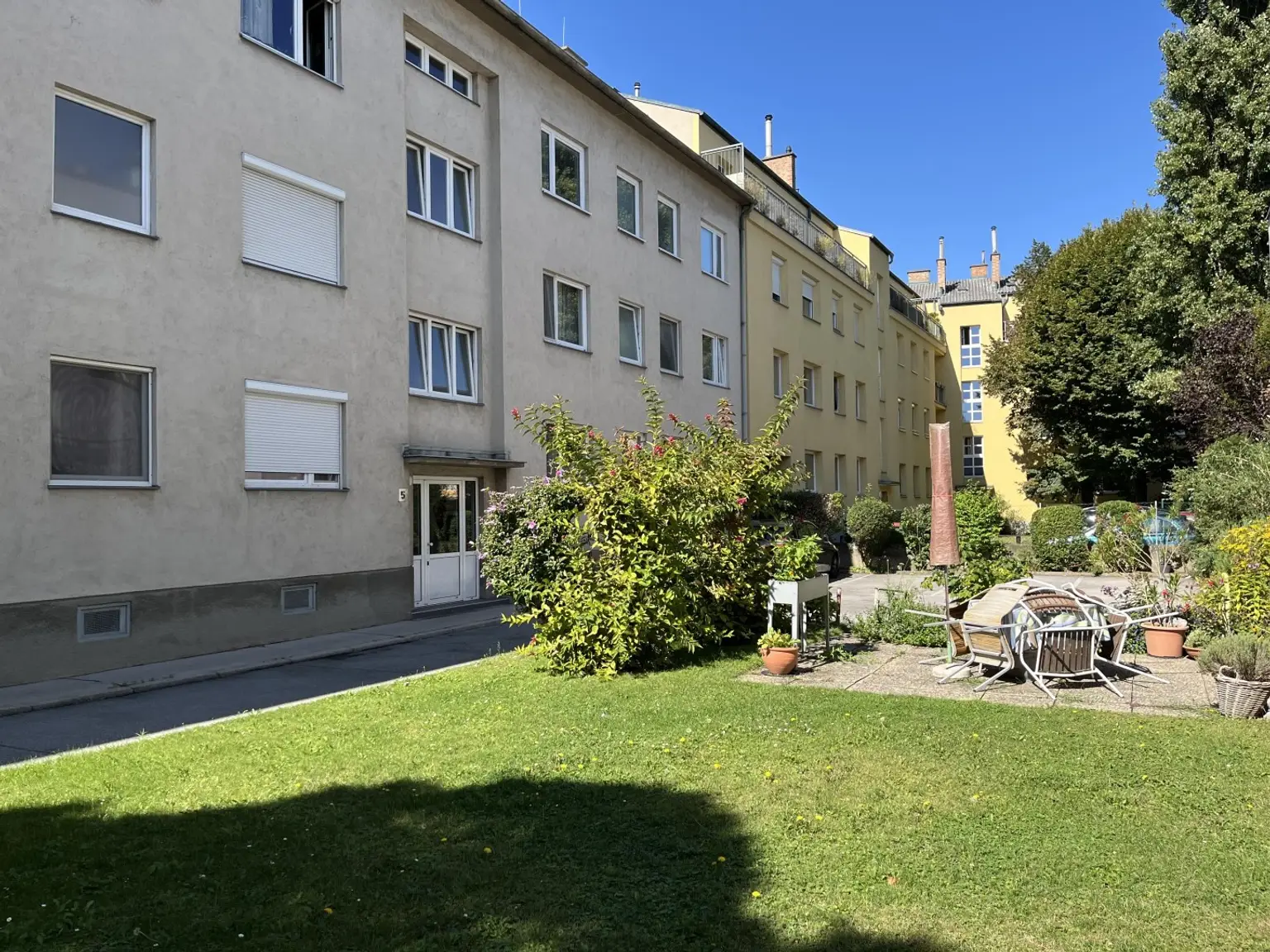 Traumhaft renovierte 2-Zimmer-Wohnung in TOP-Lage