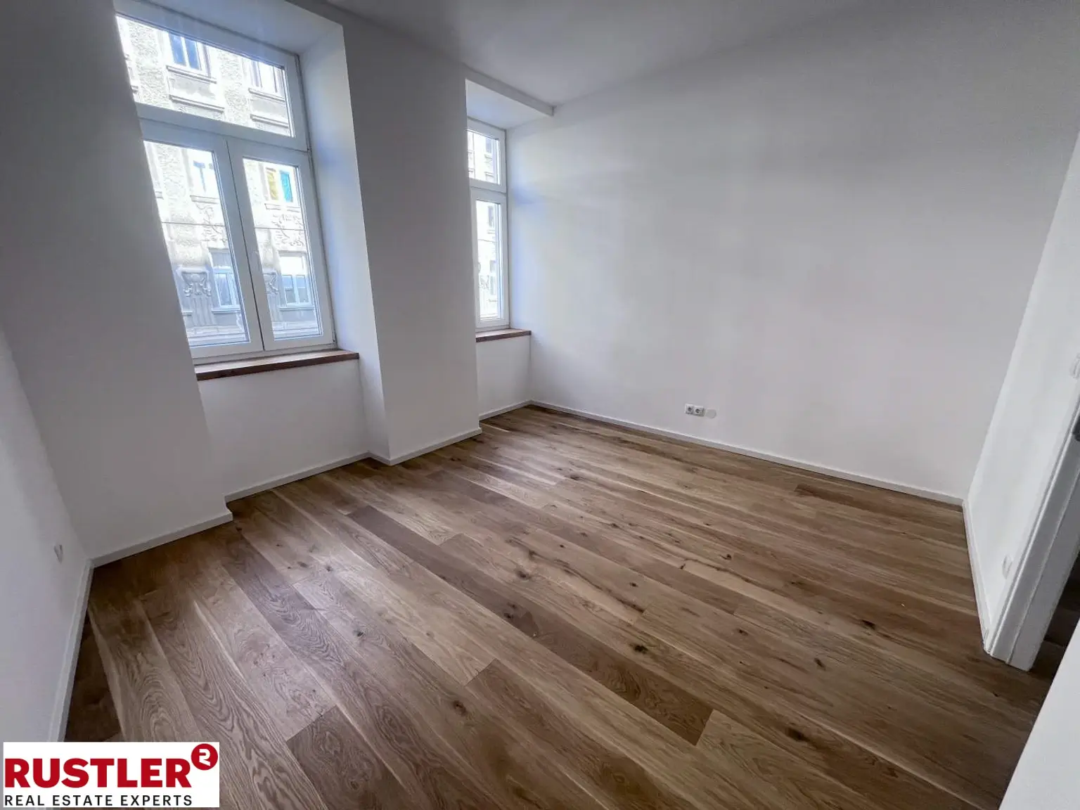 Großes Schlafzimmer