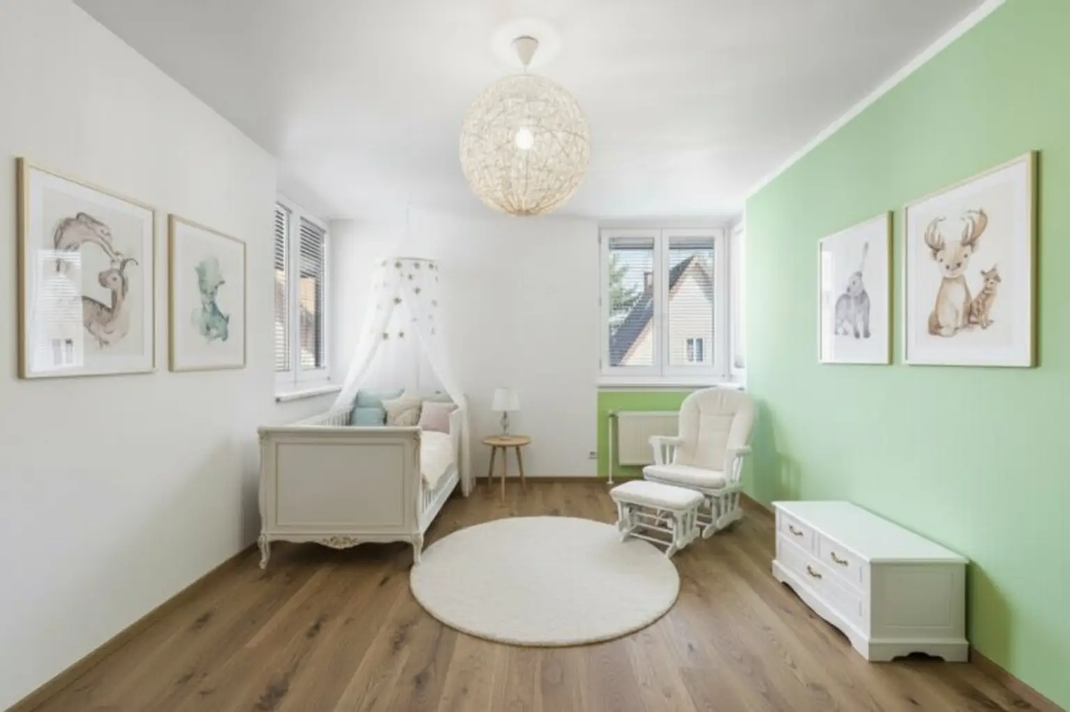 Exklusive Villa mit Nebengebäude in Gießhübl – Wohnen, Arbeiten & Wellness in Premiumlage