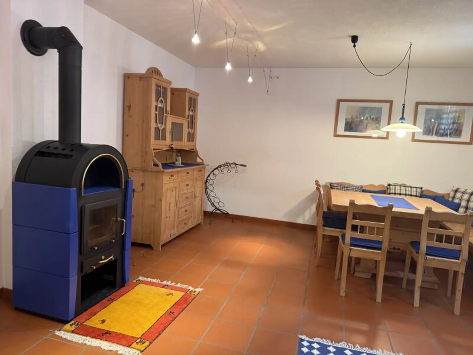 Möbliertes Einfamilienhaus mit Garten, Pool und Sauna