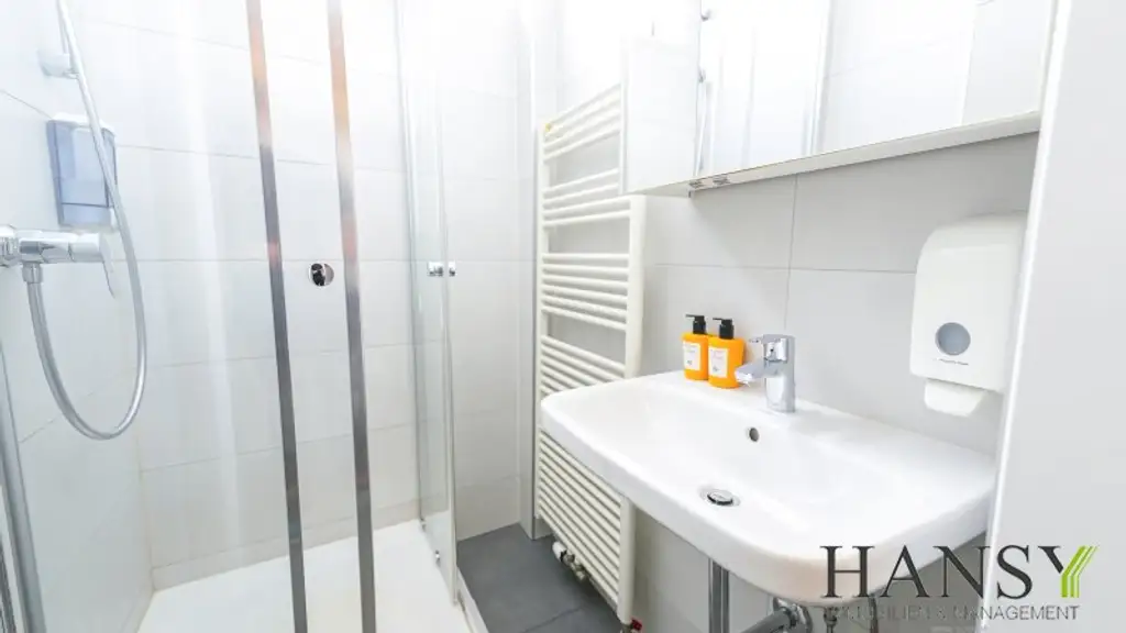 Charmante vollmöblierte 3 Zimmer Wohnung mit Lift!