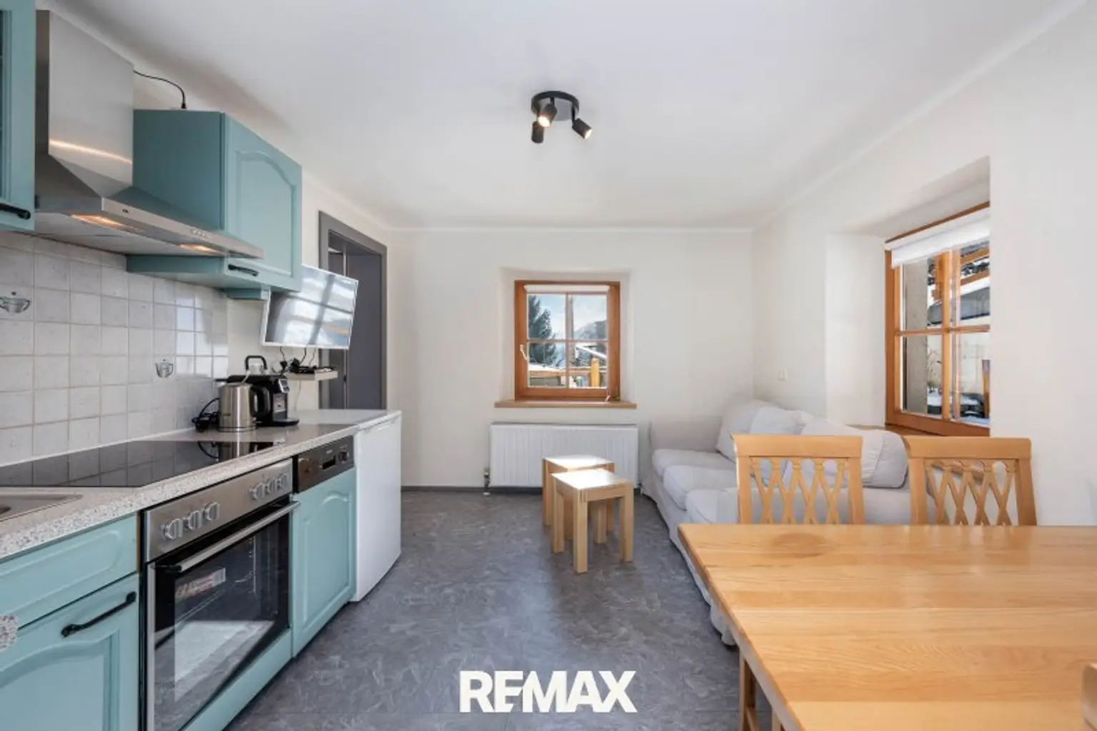 "Zukunft mit Aussicht" – Haus mit 4 Apartments und Eigentümerwohnung