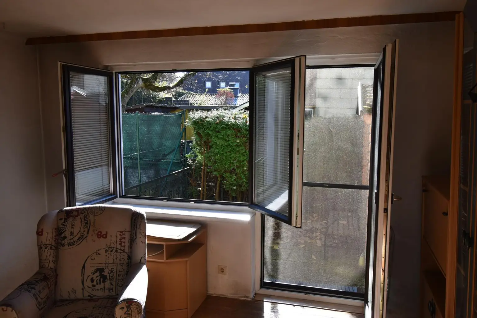 Kleines Häuschen sucht Bastler in ruhiger Siedlungslage!