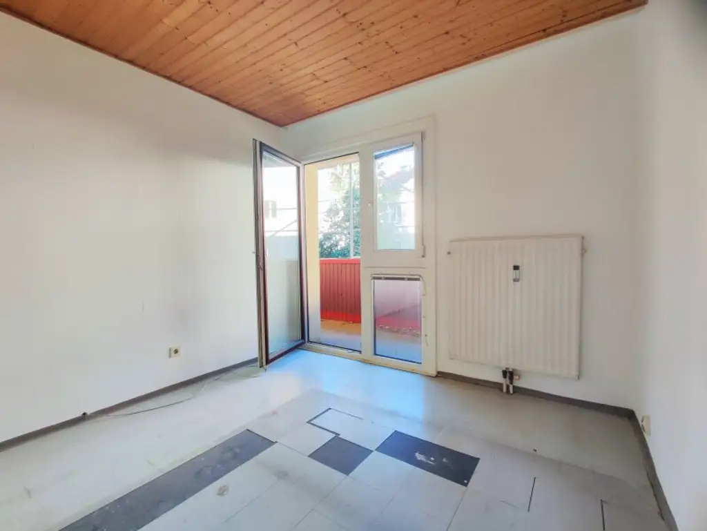 NÄHE REICHE LIESING - Sanierungsbedürftige 3-Zimmer Wohnung mit Loggia