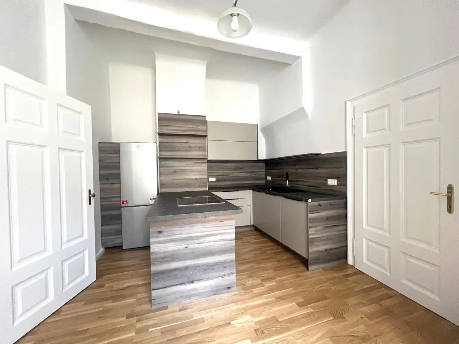 1 | ++ NEU ++ TRAUMHAFTE VIER Zimmer ALTBAUWOHNUNG | Prima Service Immobilien