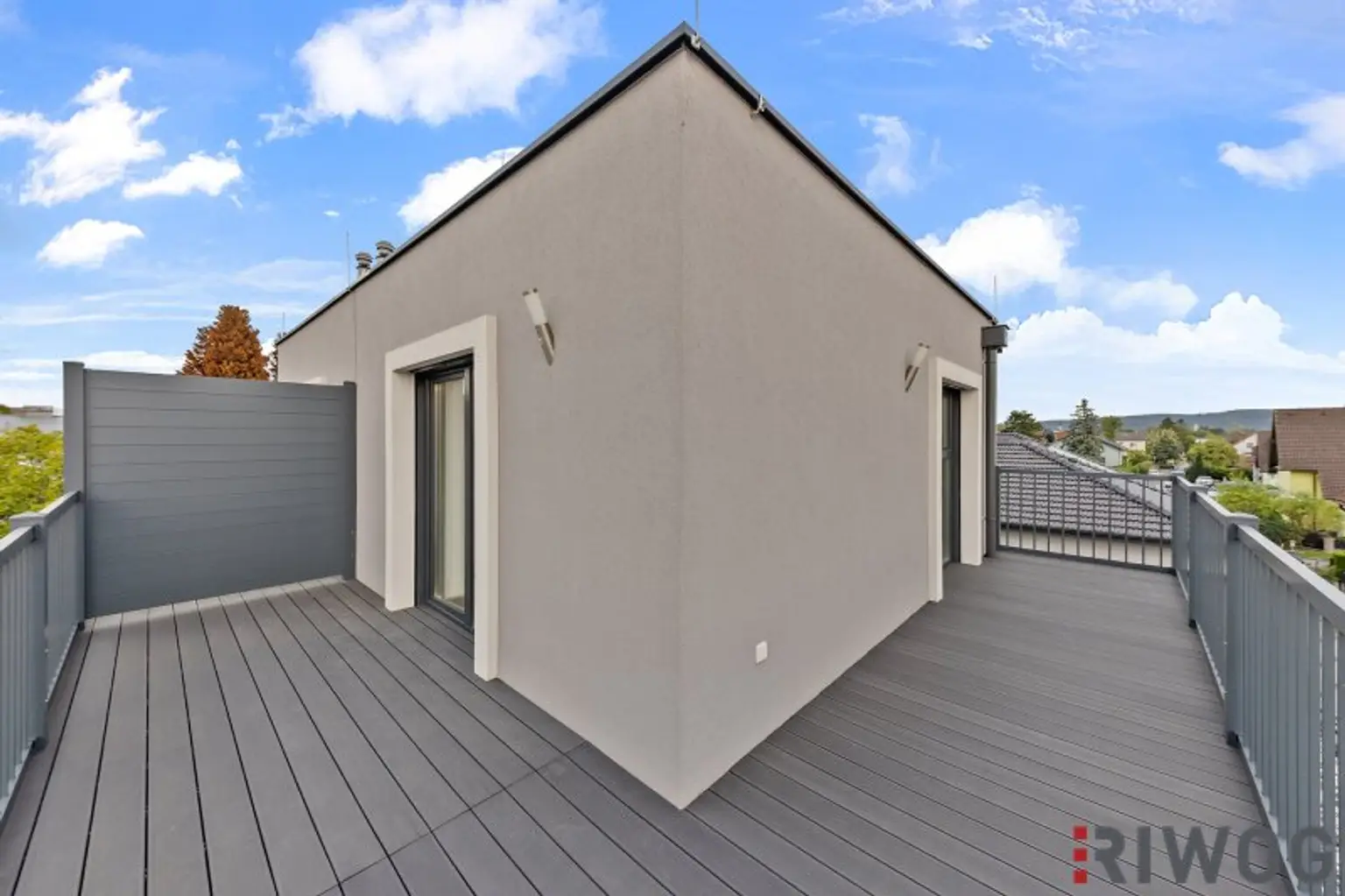 *Niedrigenergiehaus*EXKLUSIVE Ausstattung*ERSTBEZUG*inklusive 1 Stellplatz