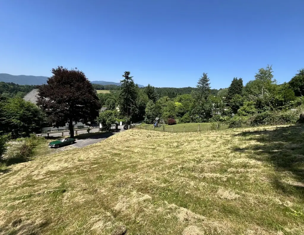 Graz-Rarität: Traumhaftes Grundstück nahe Stoffbauer mit Baubewilligung! Naturnah & stadtnah: Sonniger Baugrund mit Fernsicht - Perfekt für Ihr Familienhaus!