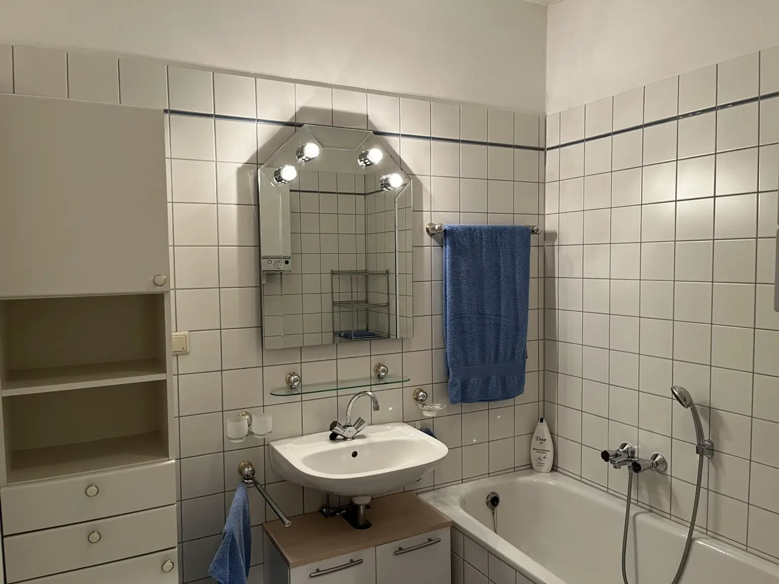 Sehr charmante Altbauwohnung in TOP-Lage