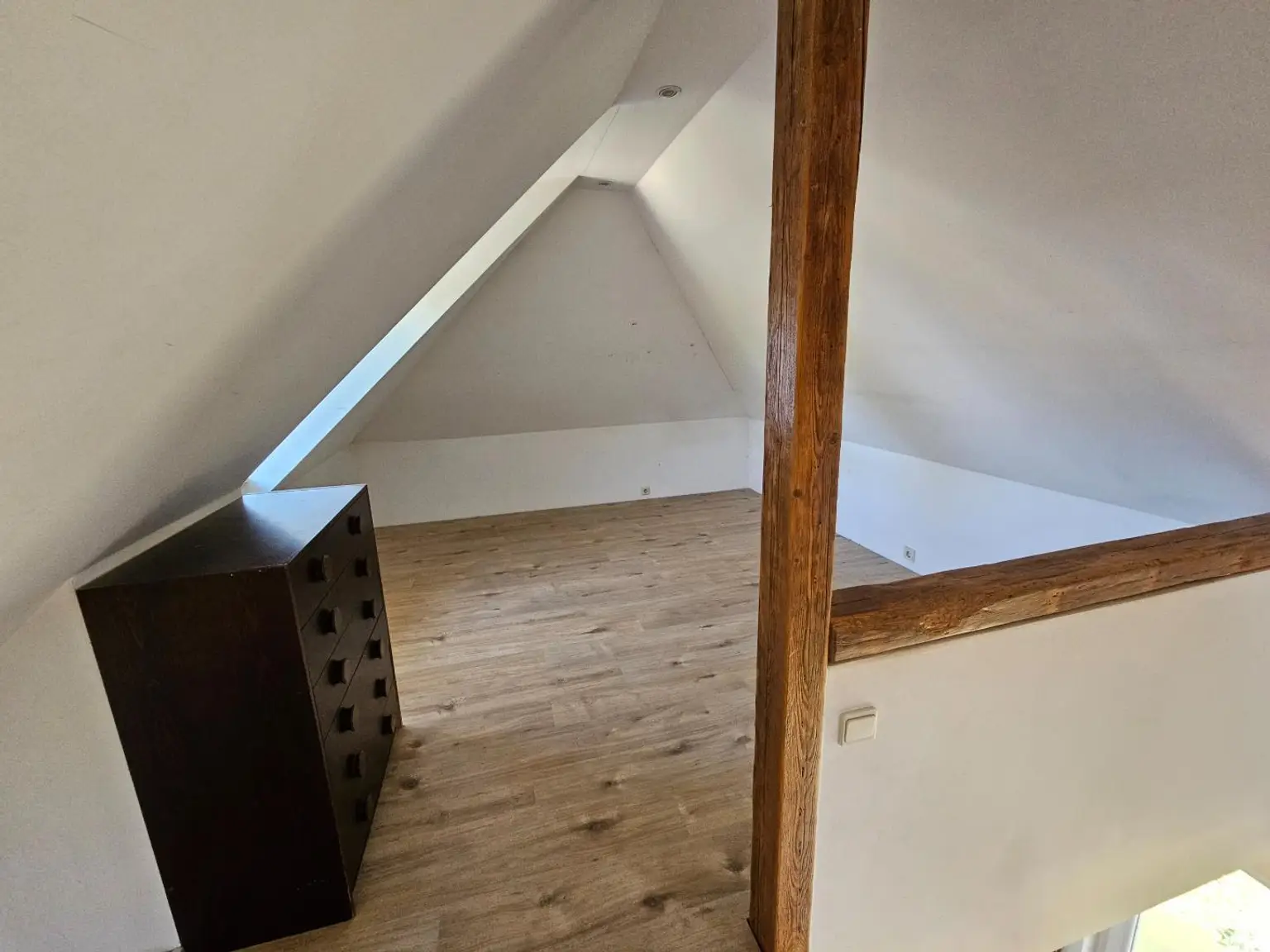Zimmer im Dachboden (5)