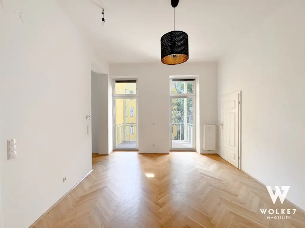 Lichtdurchflutete 2-Zimmer-Altbauwohnung mit Balkon ins Grüne – Innenhof-Ruhelage | U3 Johnstraße | Lift vorhanden