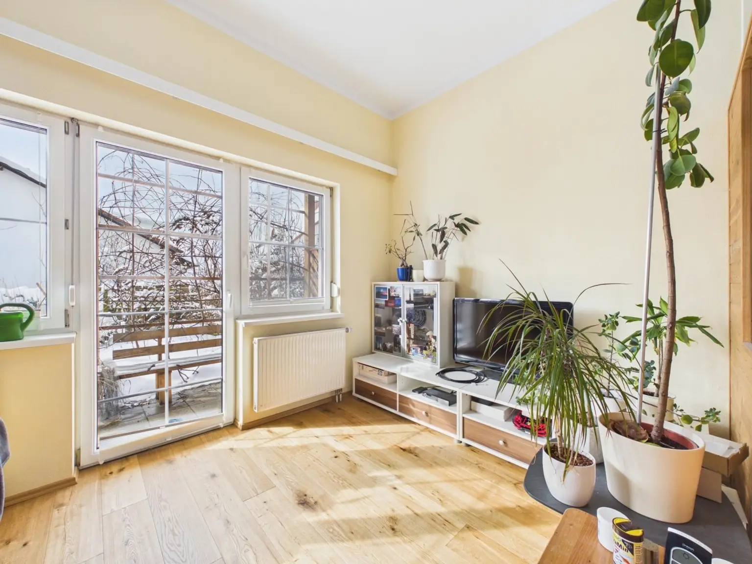 CAM04191G0-PR0080-STILL008