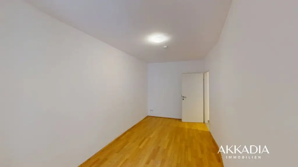 Helle 2,5-Zimmer-Wohnung im 2. Liftstock – ruhige Lage mit Grünblick & optionalem Garagenplatz