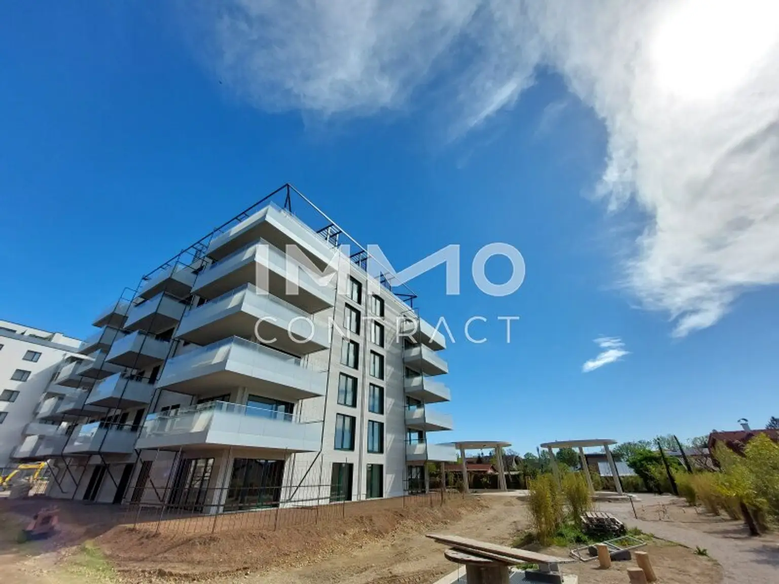 Lax Gebäude im Park