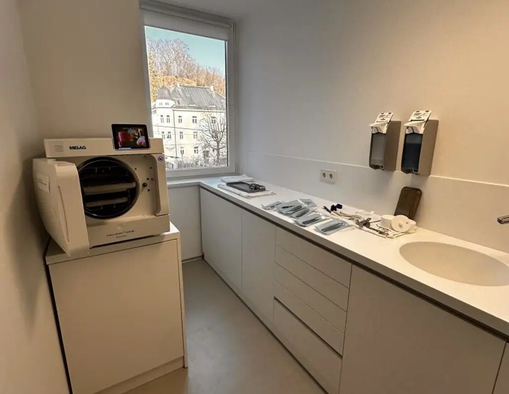 Riedenburg: Vollausgestattete, hochmoderne Arztpraxis/Ordination am Tor zur Salzburger Altstadt!