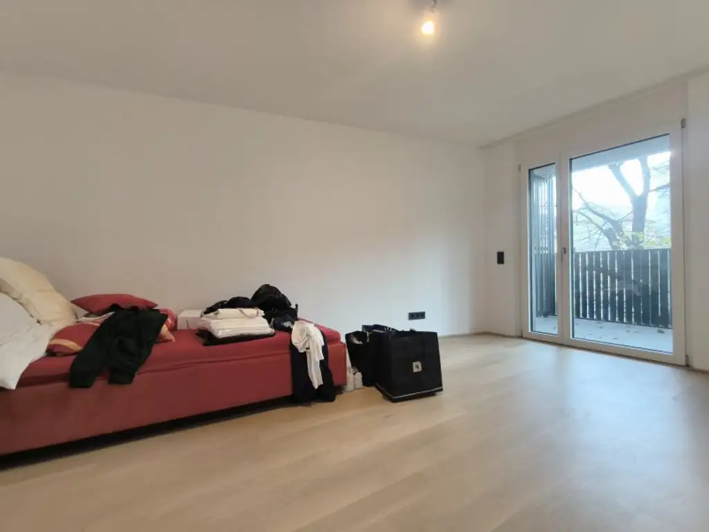 Pauschalmiete - Moderne 3-Zimmer-Wohnung mit großzügigem Balkon und stilvoller Ausstattung - Gute Infrastruktur - Abstellraum